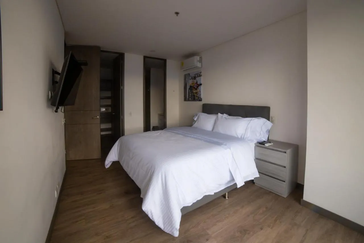Class Suites Medellín 3*,  Kolombiya